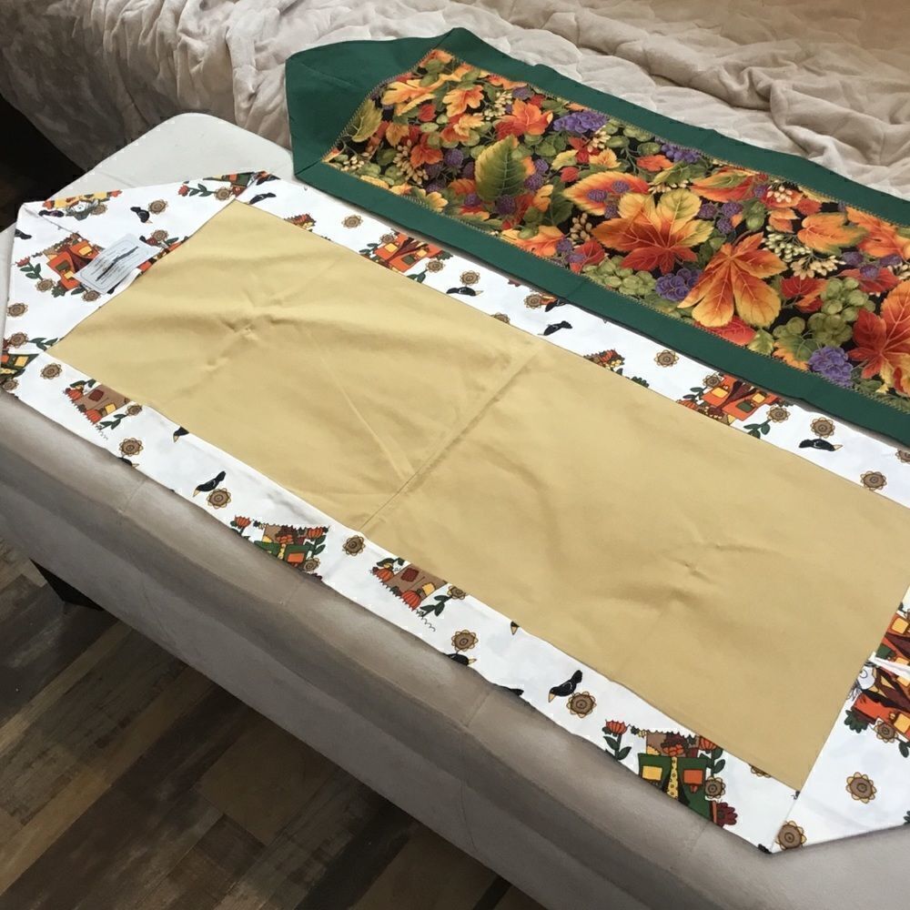 NWT Hand Crafted Set of 2 Fall Runners - Picture 5 of 9